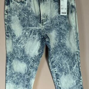 BDG Urban Bleach washed jeans size 26